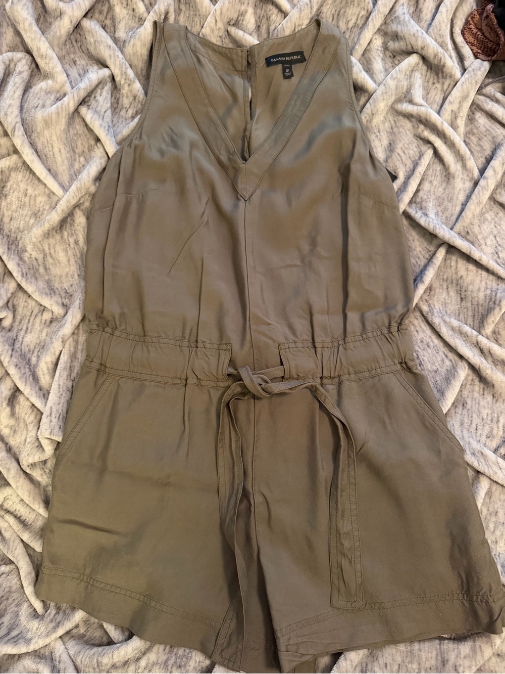 Banana Republic Olive Green Sleeveless Romper